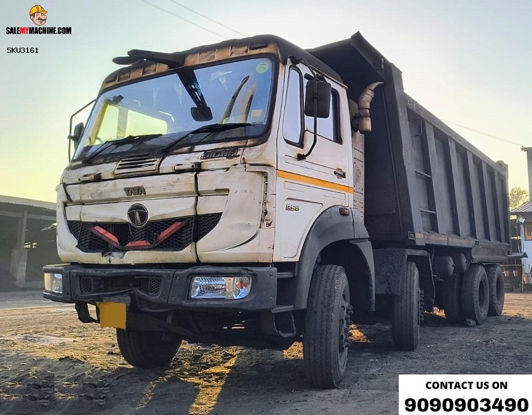 TATA 12 WHEEL TIPPER